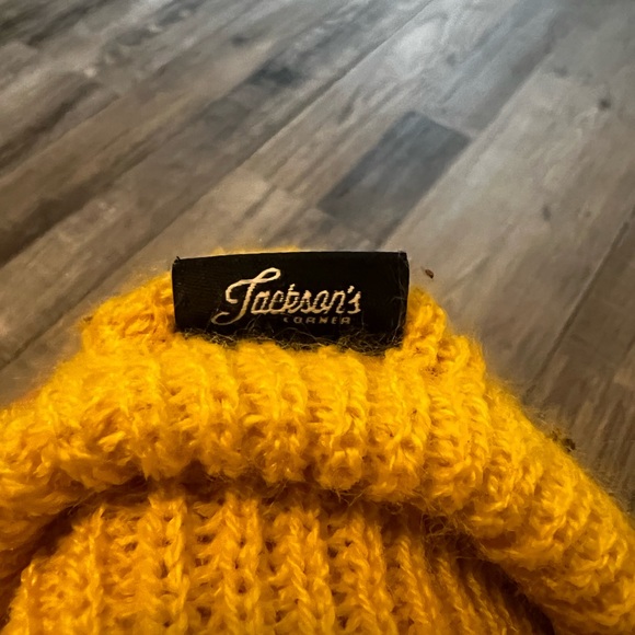 Yellow beanie - Picture 3 of 3